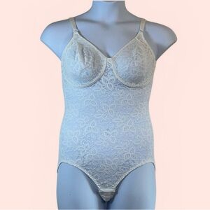 Bali Women’s 40C New Without Tags White Lace 'N Smooth Body Shaper
